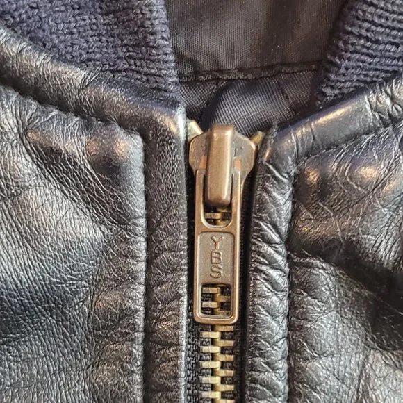 Vintage Men's 'Weekends' Black Genuine Leather Bomber Jacket - Picture 7 of 13